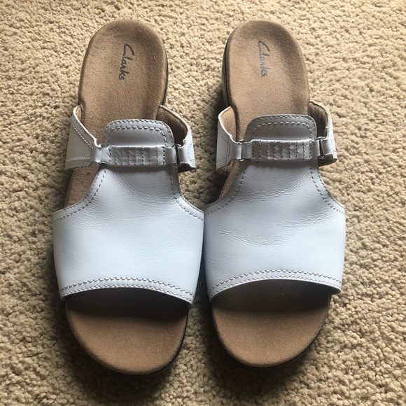 clarks wide fit